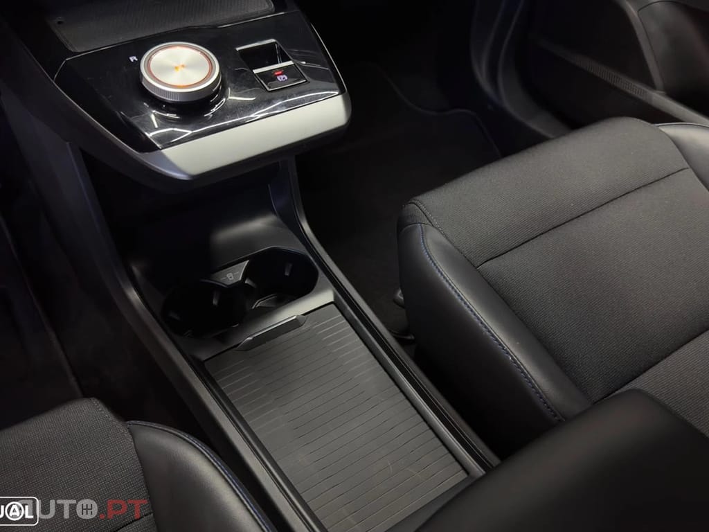 MG MG4 77 kWh Extended Range Luxury