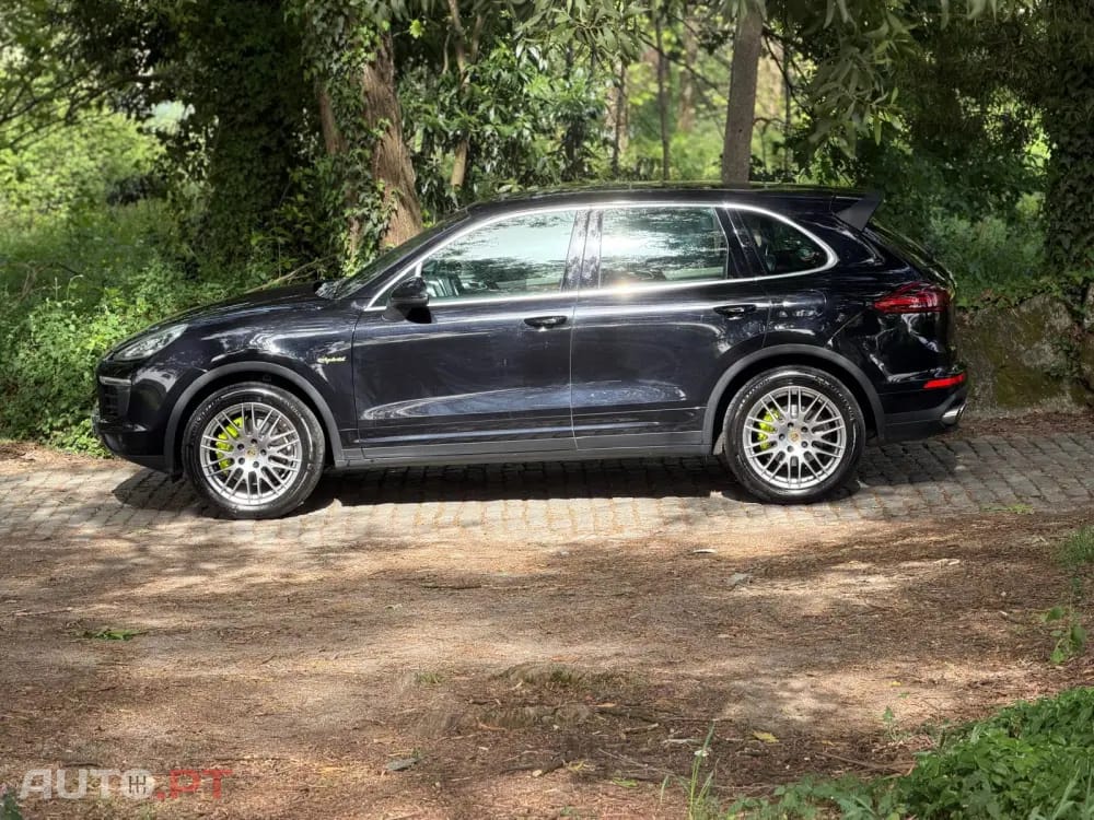 Porsche Cayenne S E-Hybrid Platinum Edition