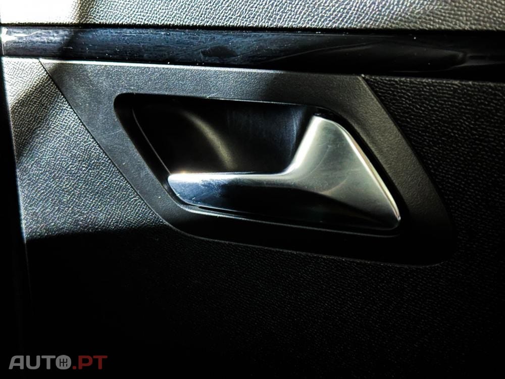Peugeot E-208 50 kWh GT Pack