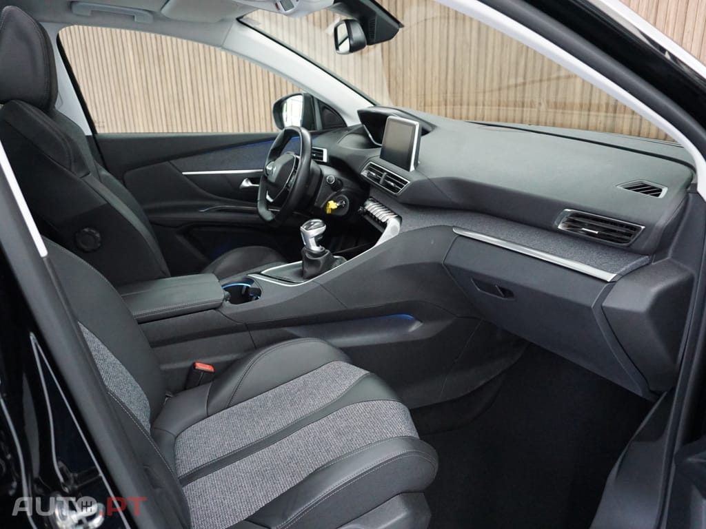 Peugeot 3008 1.2 PureTech Allure Pack