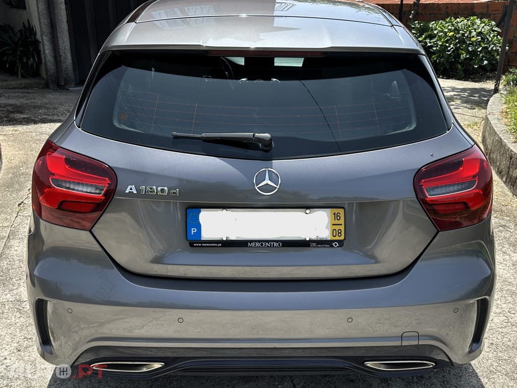 Mercedes-Benz A 180 AMG Line