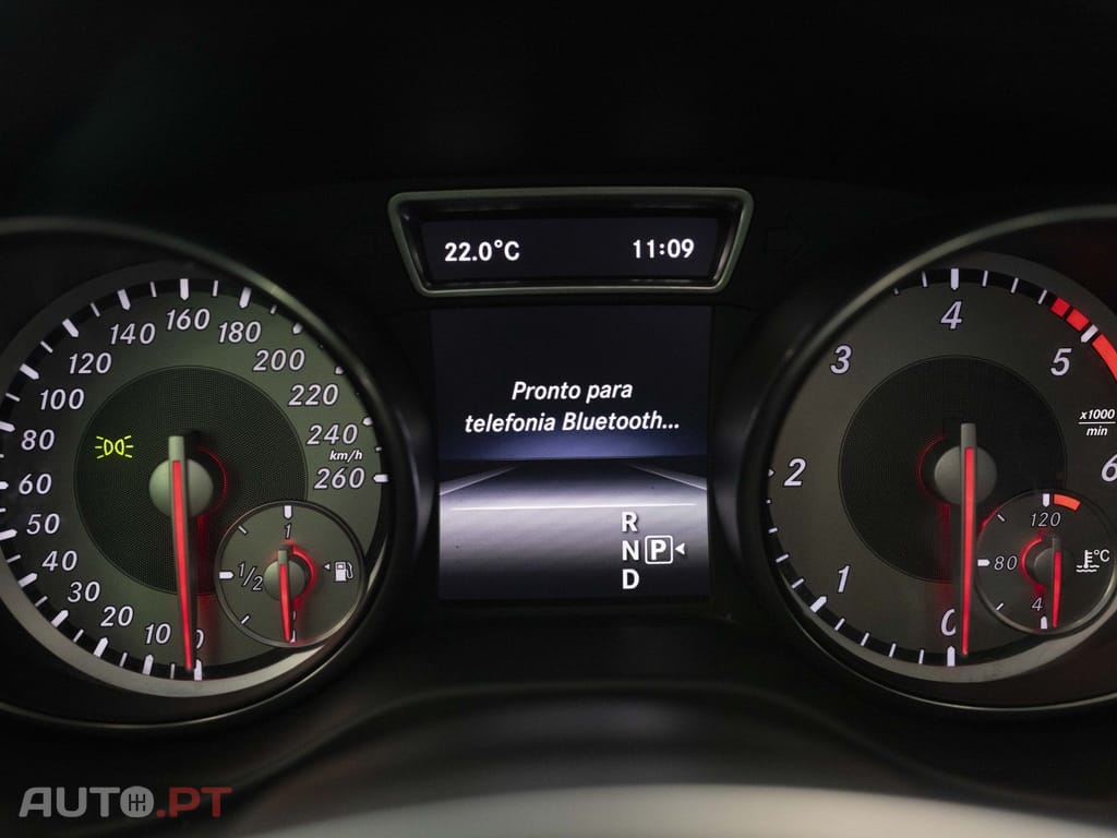 Mercedes-Benz CLA 220 d Shooting Brake AMG Line Aut.