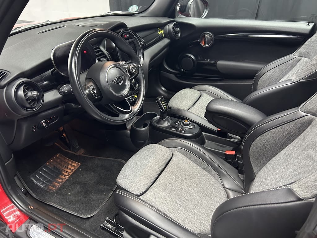 MINI Cooper Cooper SE