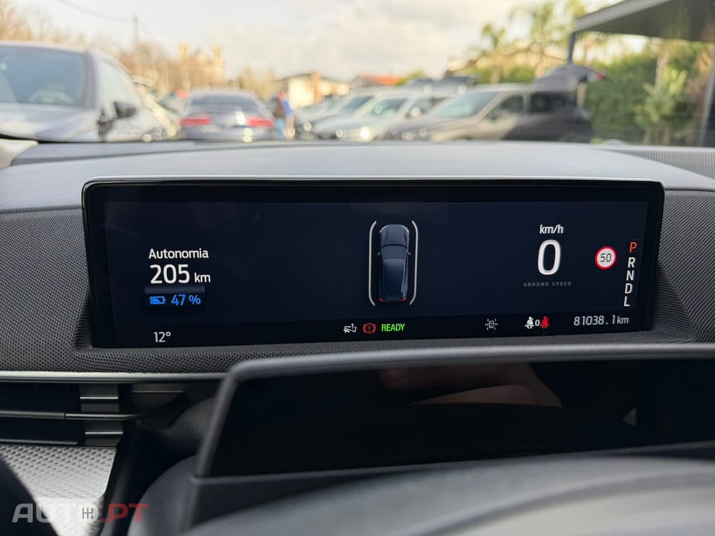 Ford Mustang Mach-E Alargada