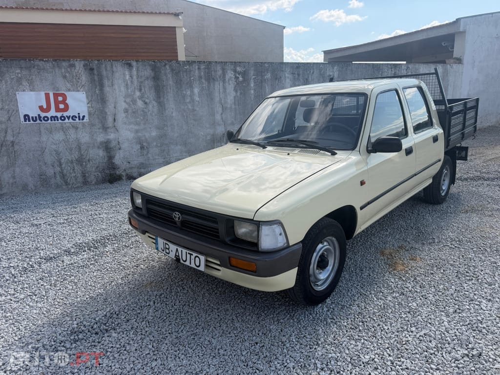 Toyota Hilux 2.4D 5LUG Dir. Assistida