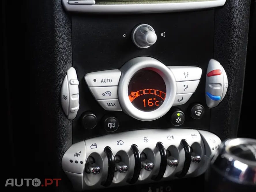 MINI Cooper Cooper D