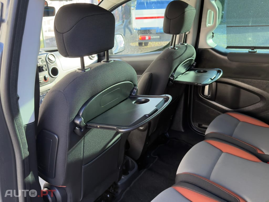 Peugeot Partner 1.6 HDI  5 LUGARES