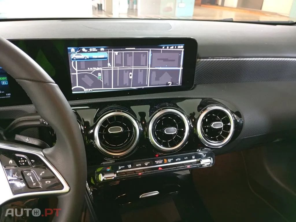 Mercedes-Benz A 250 e