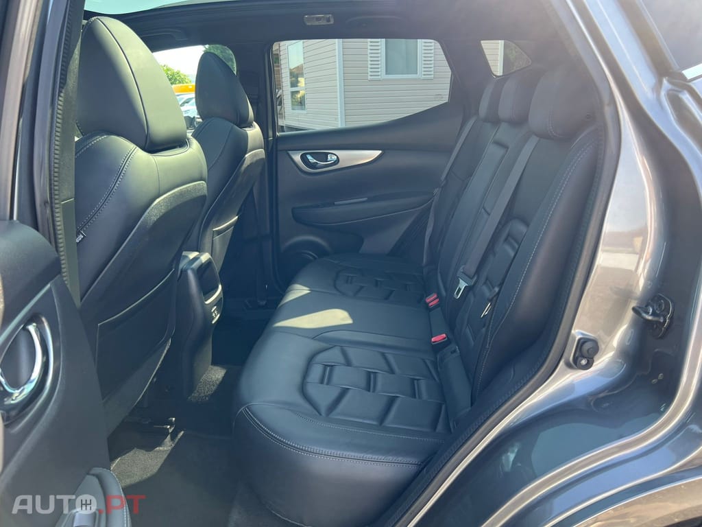 Nissan Qashqai 1.3 DIG-T Tekna Bose