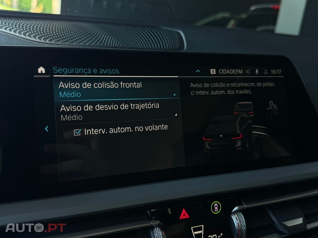 BMW 330 e Touring Auto