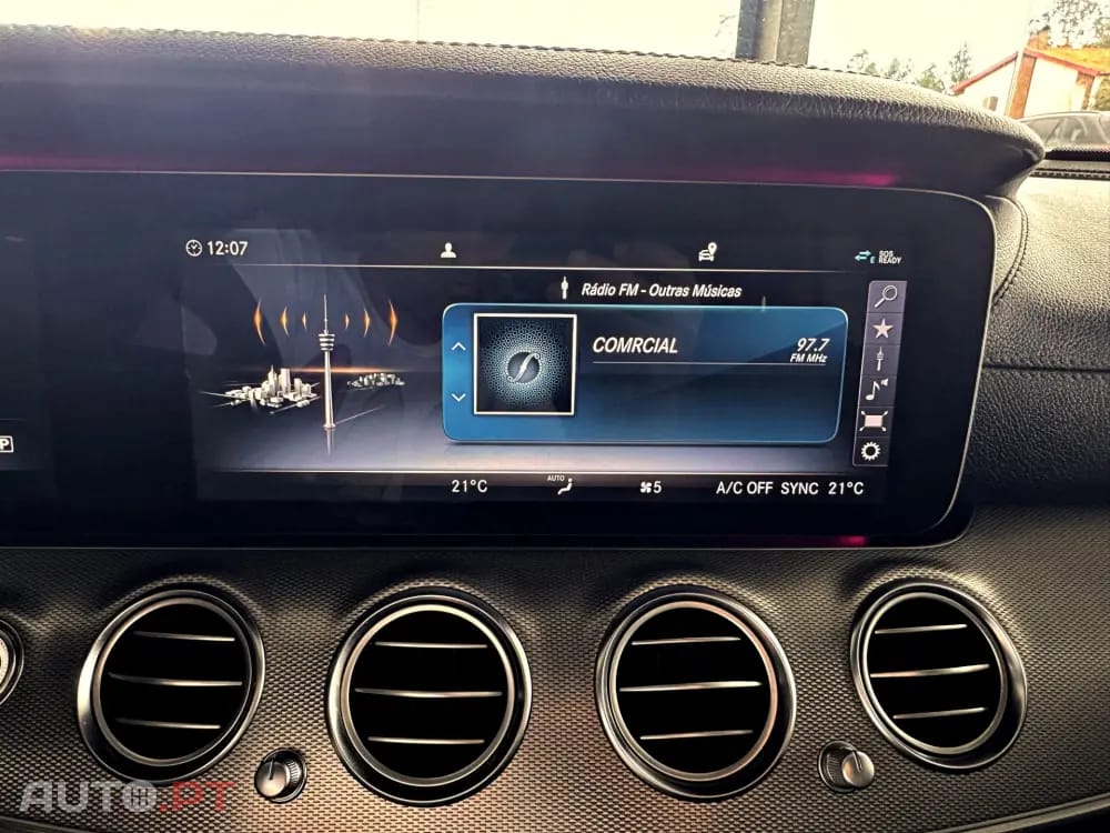 Mercedes-Benz E 220 d AMG Line