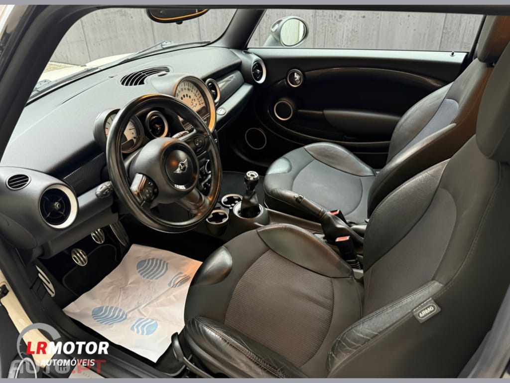 MINI Cooper Cooper S