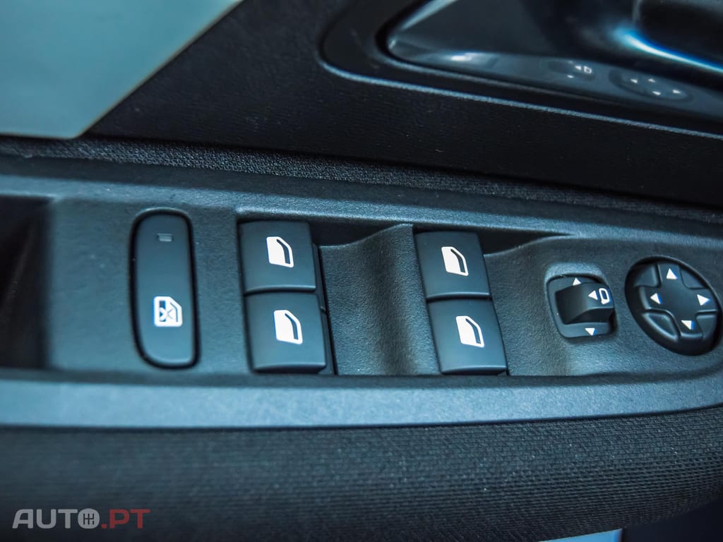 Citroen C4 1.2 Hybrid Plus e-DSC6