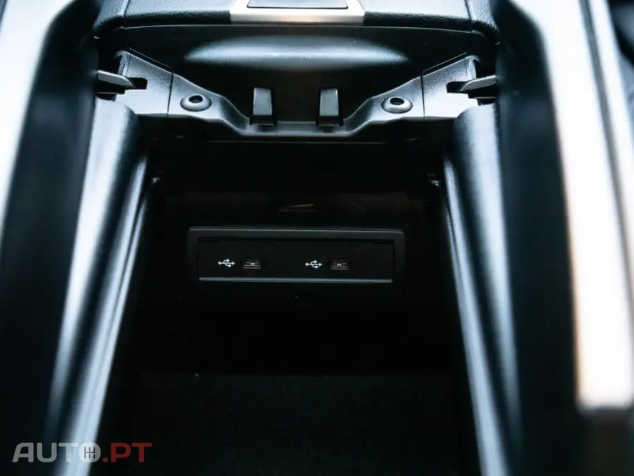 Mercedes-Benz E 300 de 9G-TRONIC AMG Line