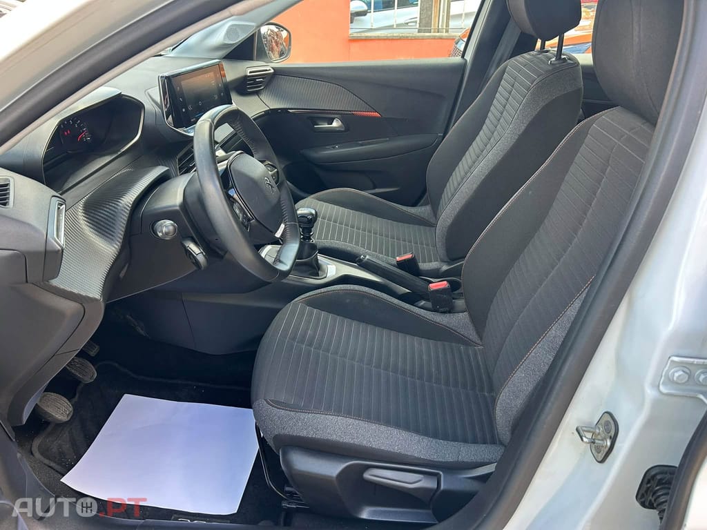 Peugeot 208 1.2 Pure Tech Style- Gasolina