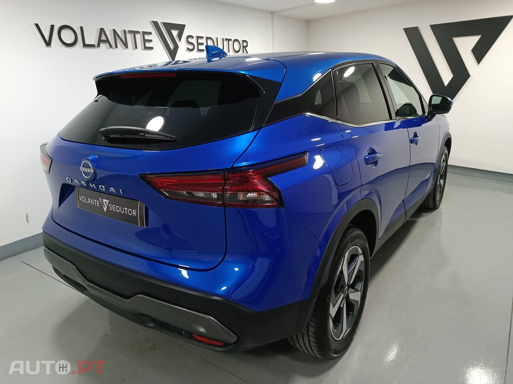Nissan Qashqai 1.3 DIG-T N-Connecta LED+SKY Xtronic