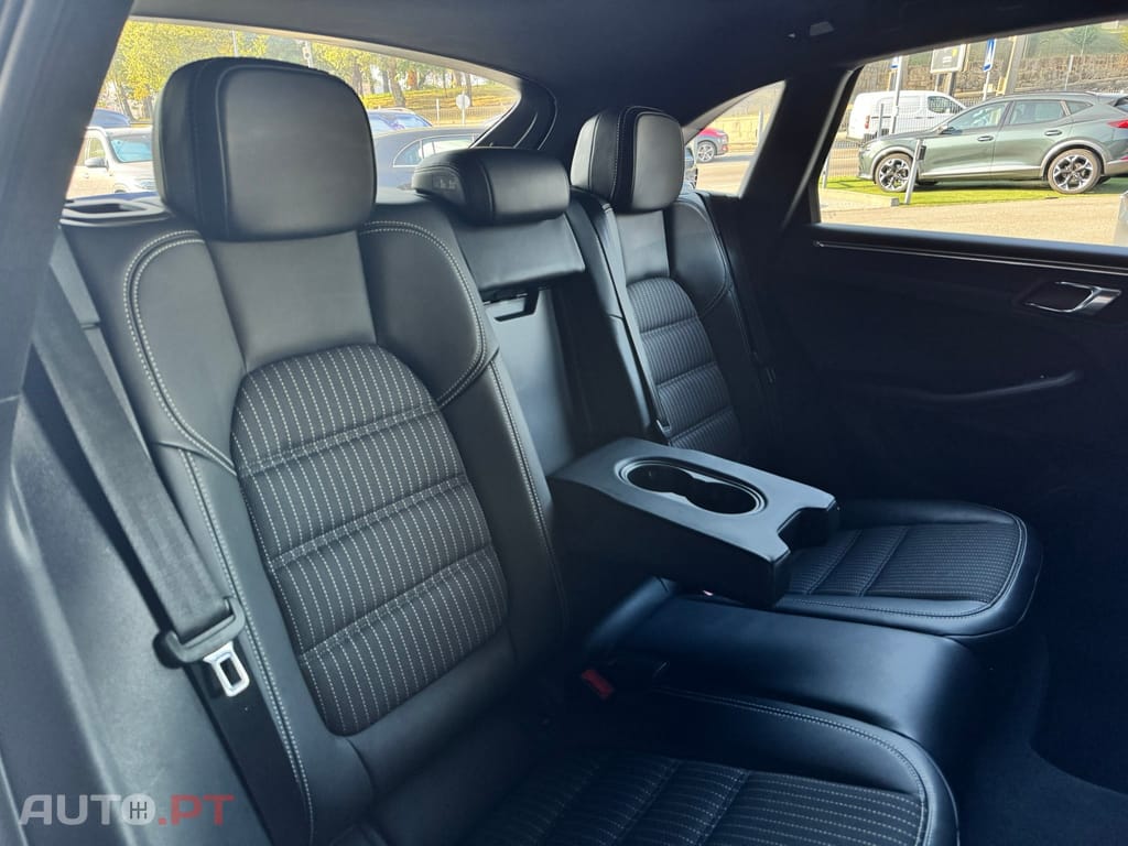 Porsche Macan T
