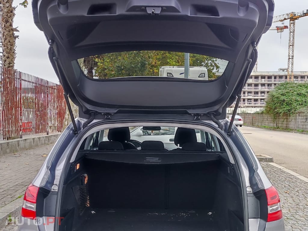 Peugeot 308 SW BHYB-R2F000