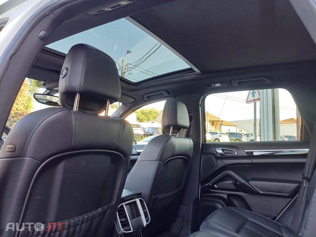 Porsche Cayenne Platinum Edition — fotografia 12