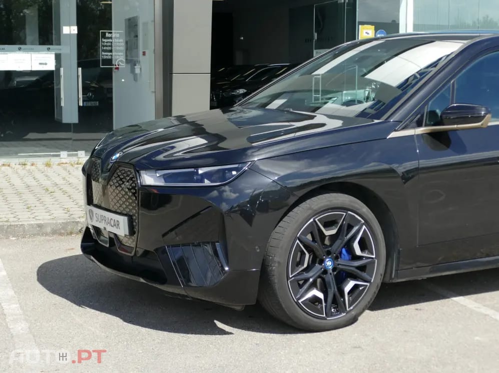 BMW iX xDrive 40 Pack Desportivo