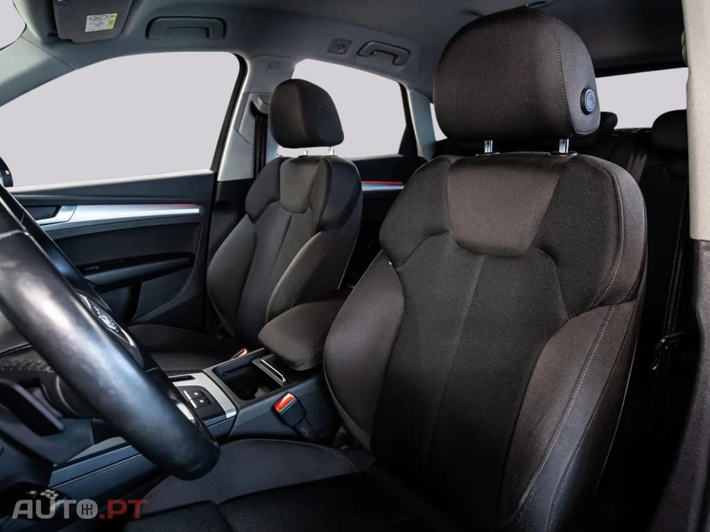 Audi Q5 I.V.A DEDUTÍVEL 50TFSIe S LINE