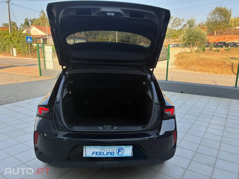 Opel Astra 1.5 D Edition Aut.