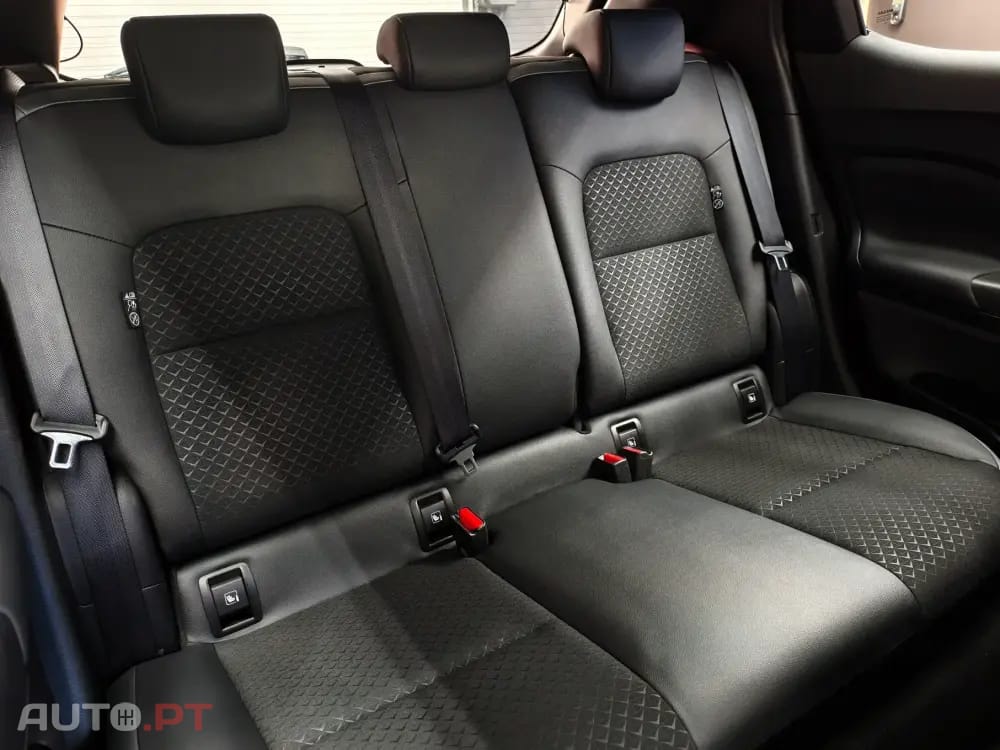 Nissan Juke 1.6 Hybrid N-Design Black