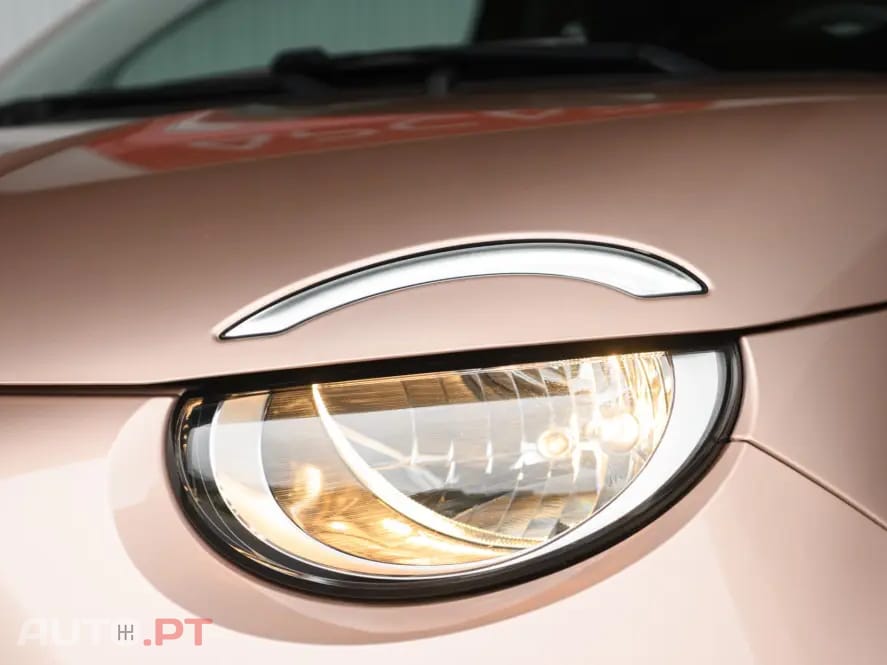 Fiat 500e Action