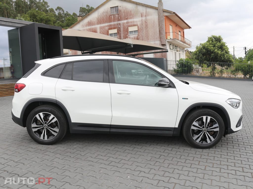 Mercedes-Benz GLA 250 e Progressive