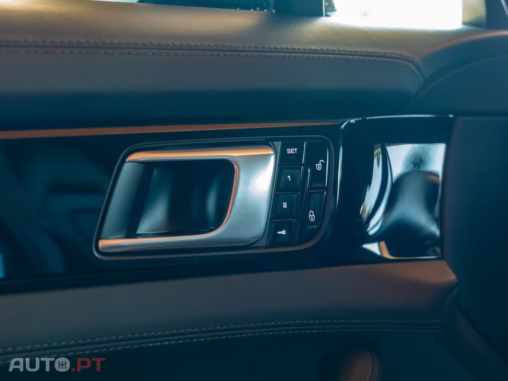 Porsche Panamera 4 E-Hybrid