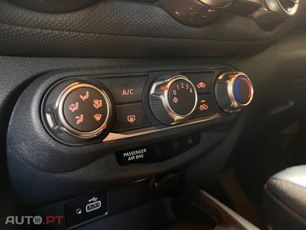 Nissan Juke 1.0 DIG-T ACENTA DCT + LED 