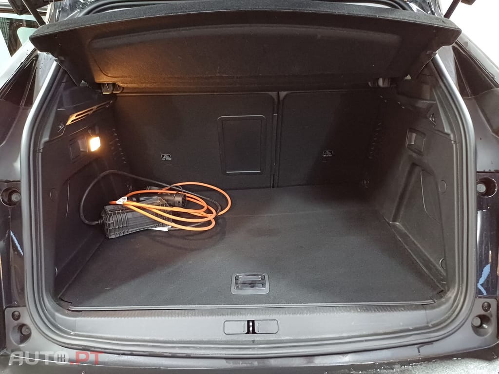 Peugeot 3008 1.6 Hybrid Allure e-EAT8