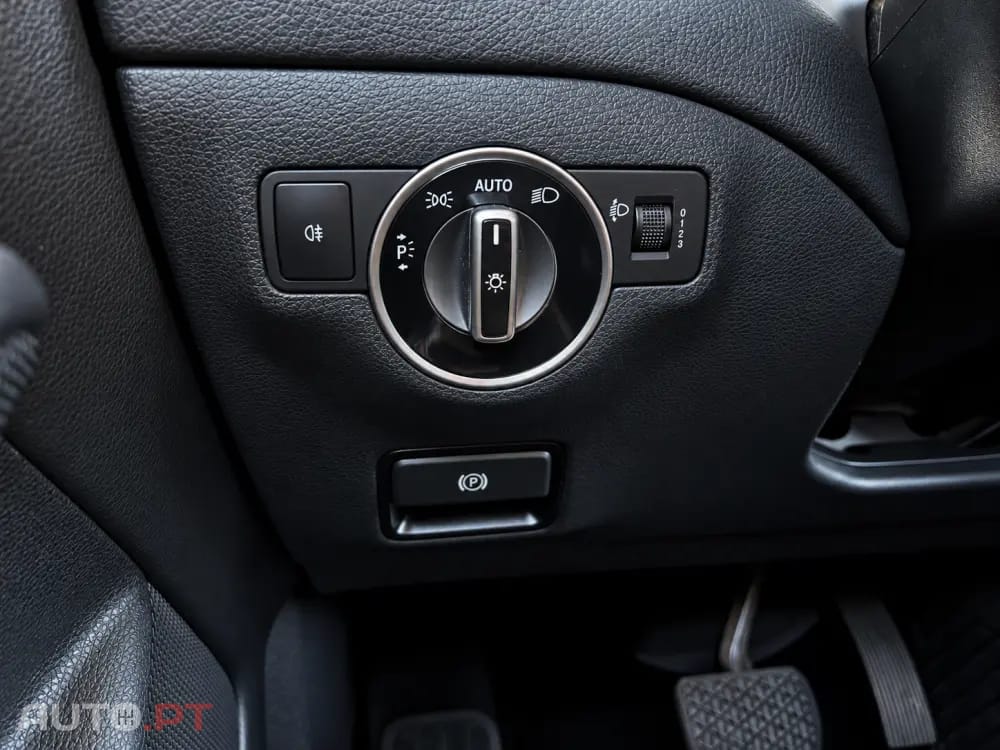Mercedes-Benz CLA 180 d 7G-DCT