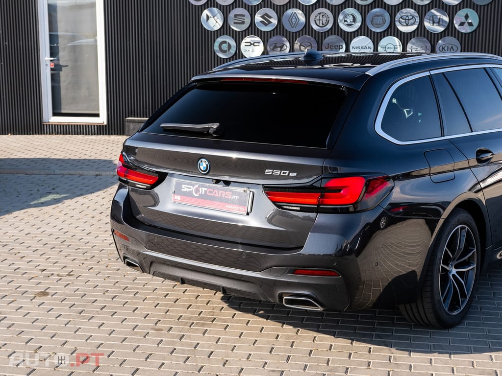 BMW 530 e Pack Desportivo M