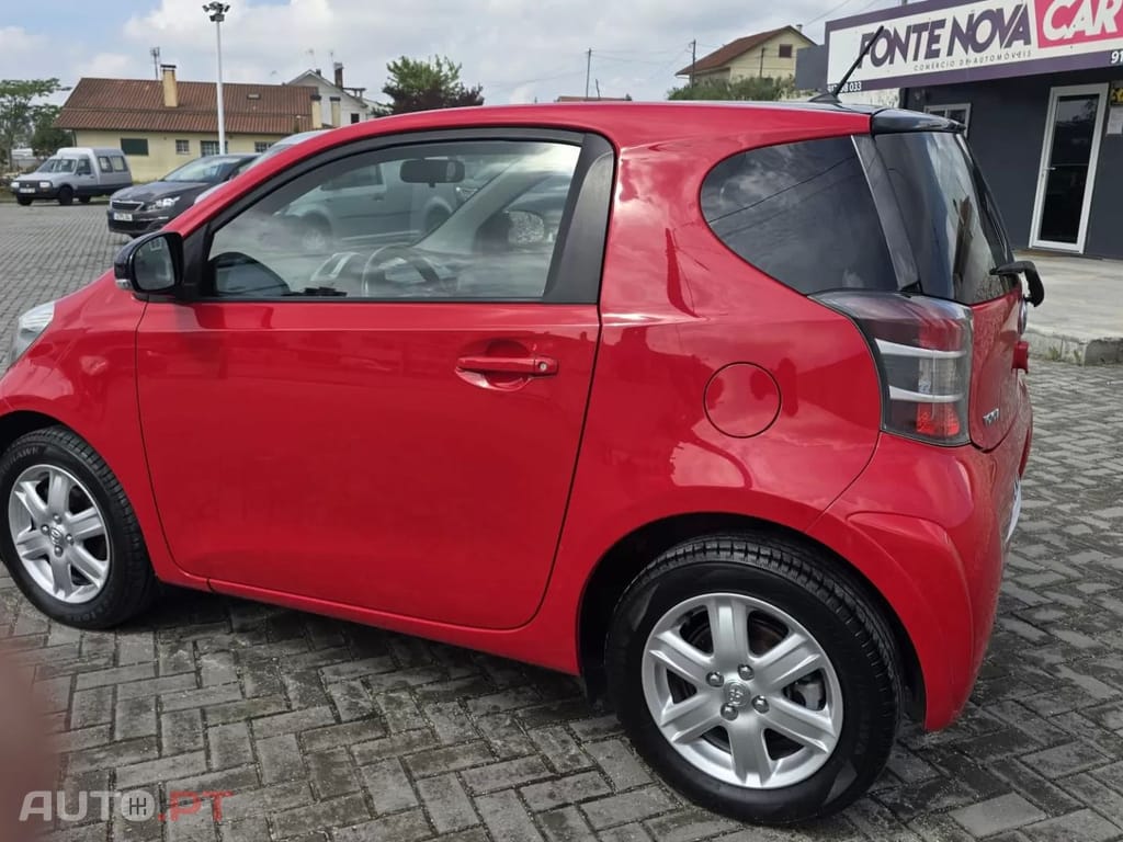 Toyota iQ 1.0 VVT-i