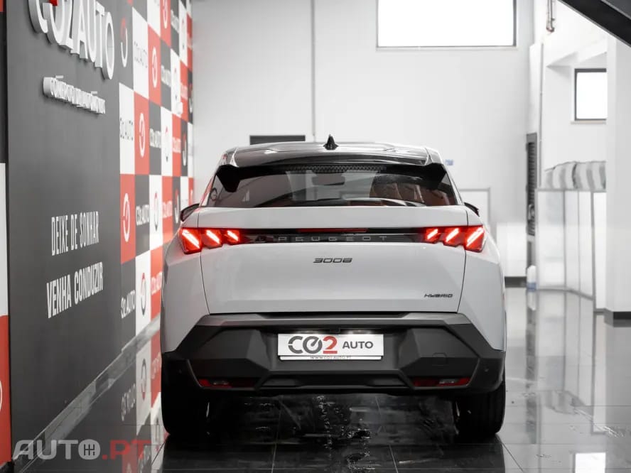 Peugeot 3008 1.2 Hybrid GT e-DCS6