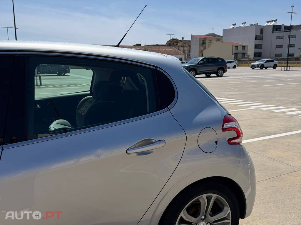 Peugeot 208 Allure