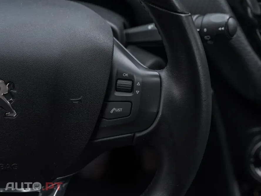 Peugeot 208 1.2 PureTech Signature