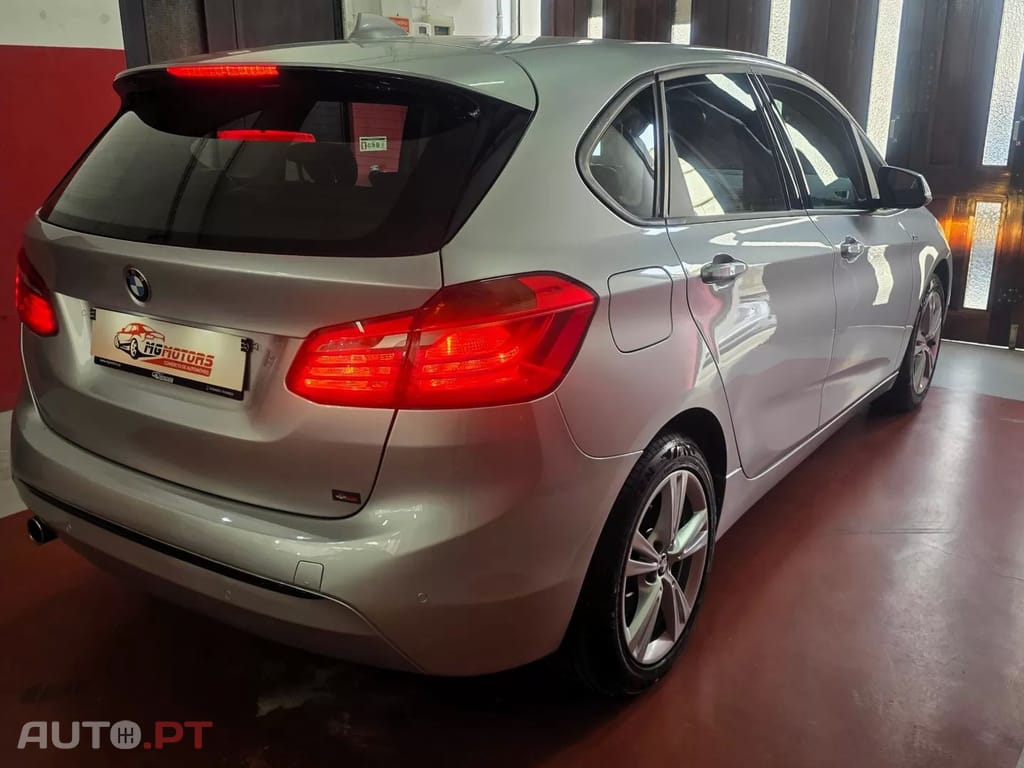 BMW 216 d Line Sport — fotografia 6