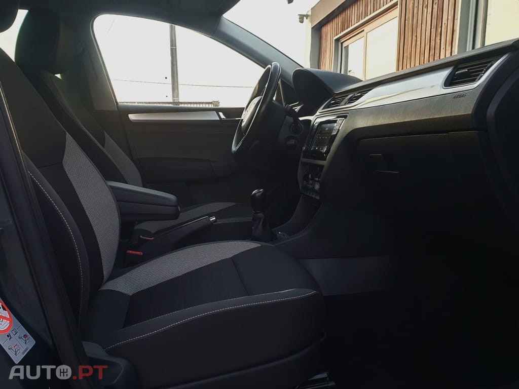 Skoda Rapid Spaceback 1.0 TSI Ambition
