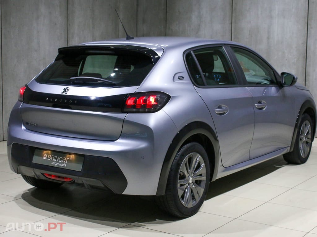 Peugeot E-208 50 kWh Allure Pack