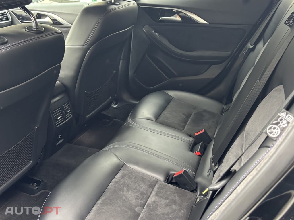 Infiniti Q30 1.5d DCT Premium City Black