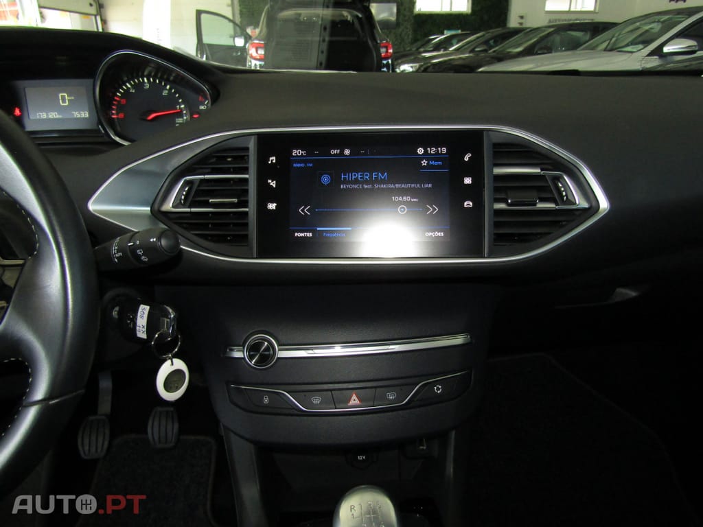Peugeot 308 1.5 BlueHDi Business Line