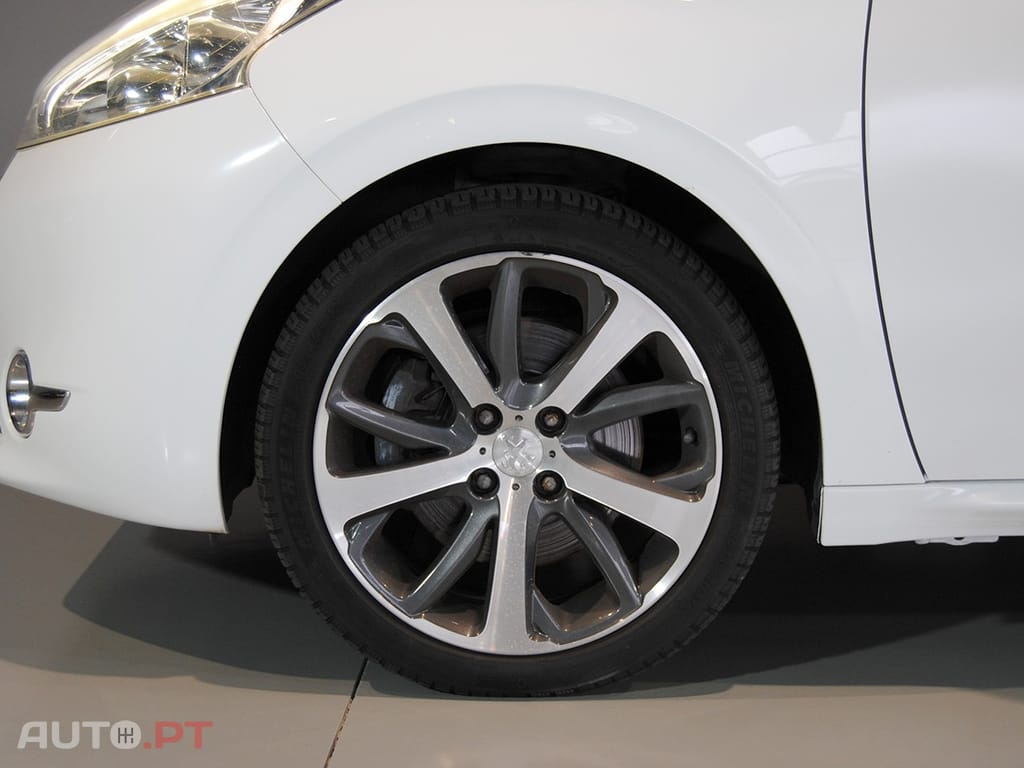 Peugeot 208 1.6 THP Allure