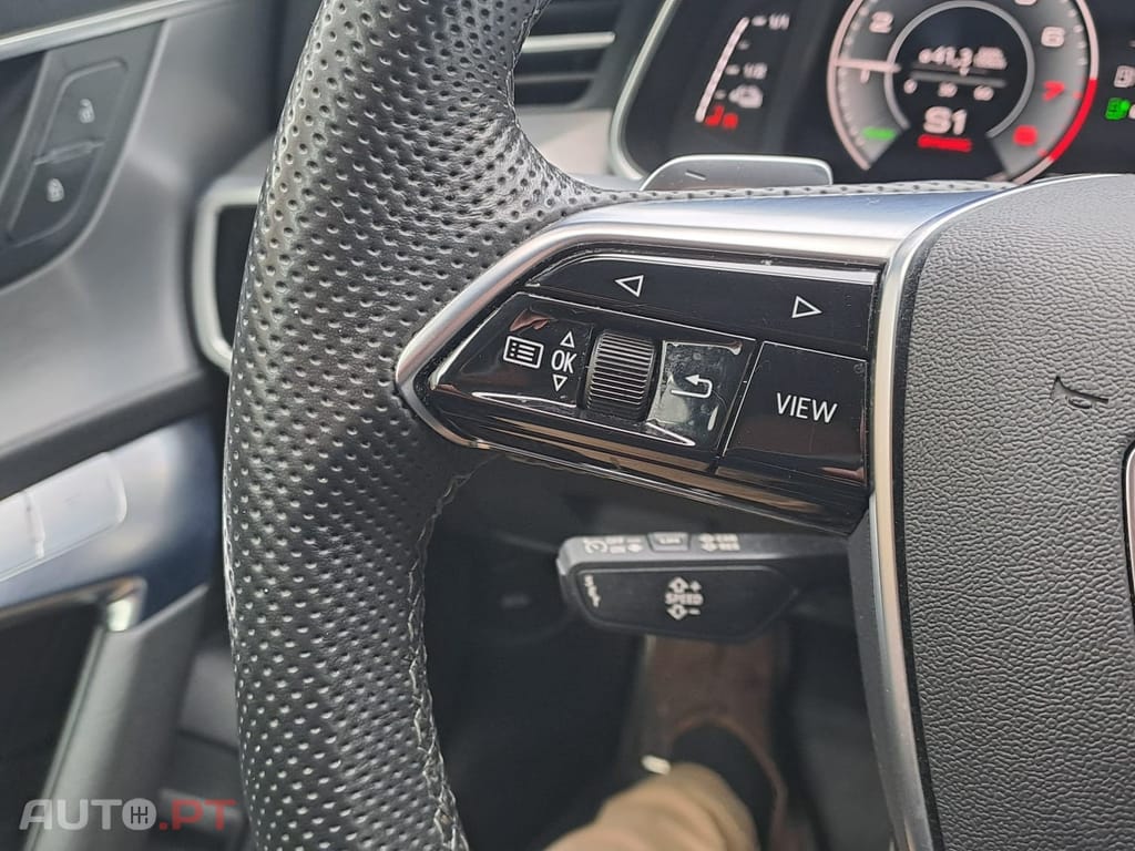 Audi A6 Avant Avant 55 TFSIe Quattro S line S Tronic