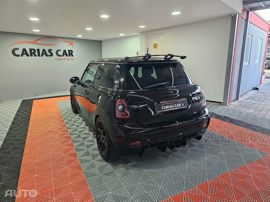MINI Cooper S John Cooper Works