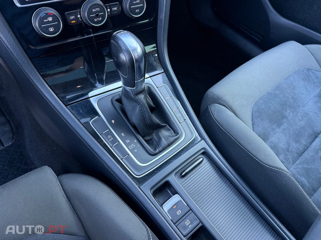 Volkswagen Golf Variant 1.6 TDi Highline DSG