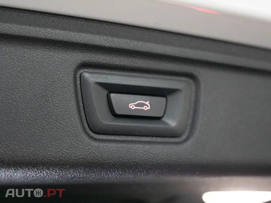 BMW 320 e Pack Desportivo M Auto
