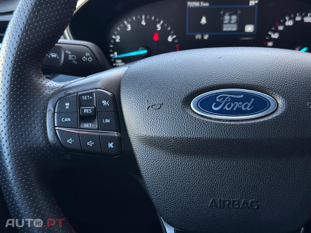 Ford Focus 1.0 EcoBoost MHEV ST-Line