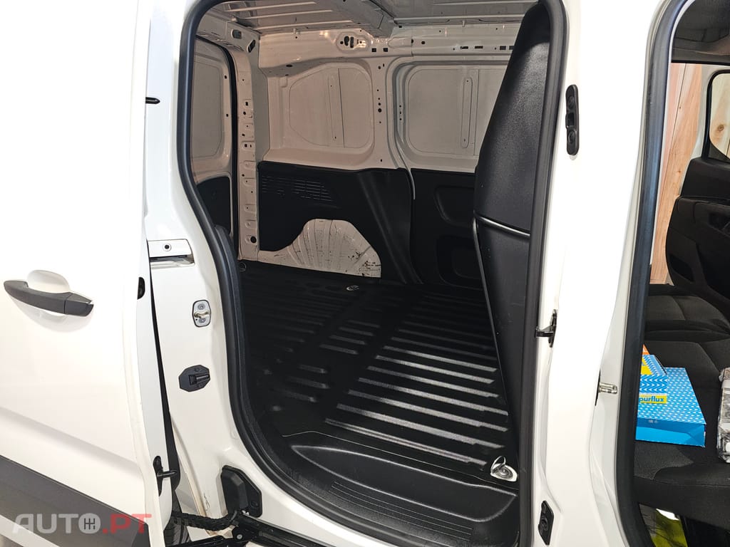 Opel Combo E